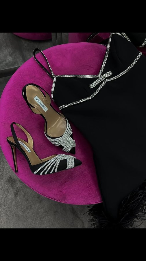 Instagram post by @lalar_s for AQUAZZURA. Caption reads: ▪️ @aquazzura 🖤 #WarsawByNight🌙 
•
#współpraca....