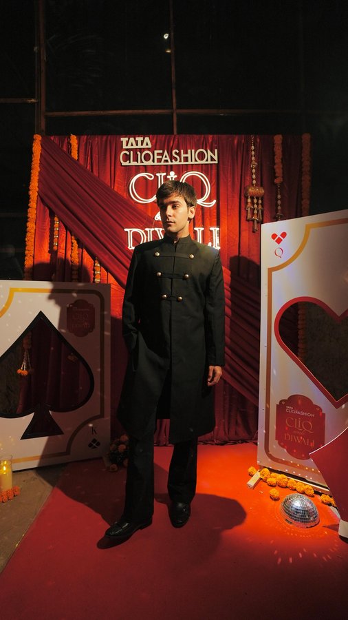 Instagram post by @jiggyjacob_ for Tata CLiQ. Caption reads: An evening draped in elegance and festive glamour,....