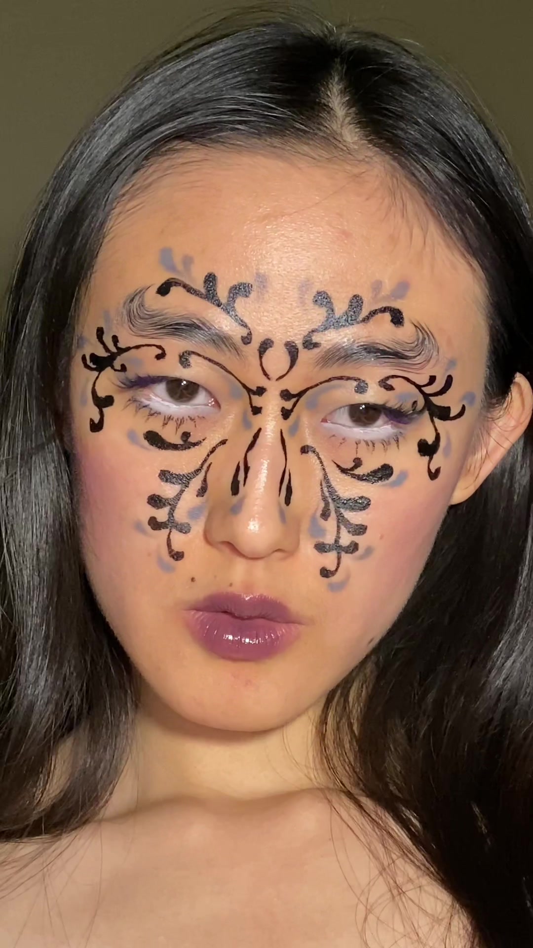 TikTok post by @hydronium for Lilac St. Caption reads: [...] lashes @Salon Perfect lash dna 680 @Lilac....