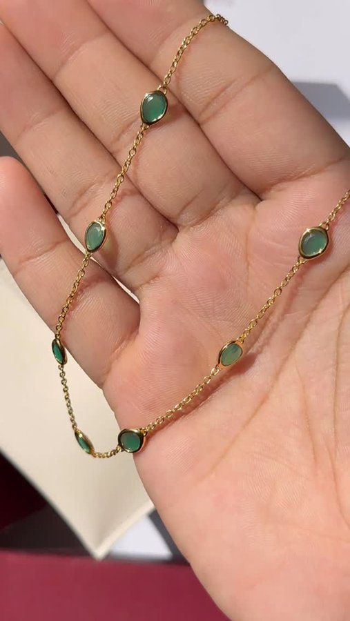 Instagram post by @honeybeareviews for Jewells. Caption reads: Ad/Gifted | Unboxing my first @jewellsofficial....