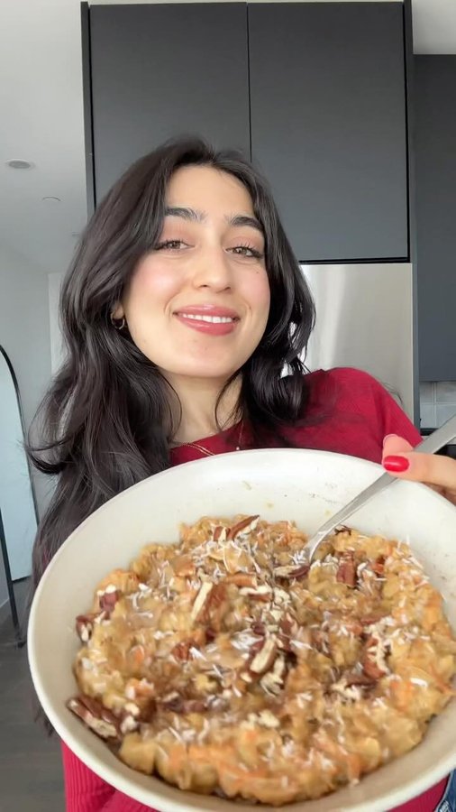 Instagram post by @dadaeats for HubSpot. Caption reads: [...] so much to do with little to no time?....