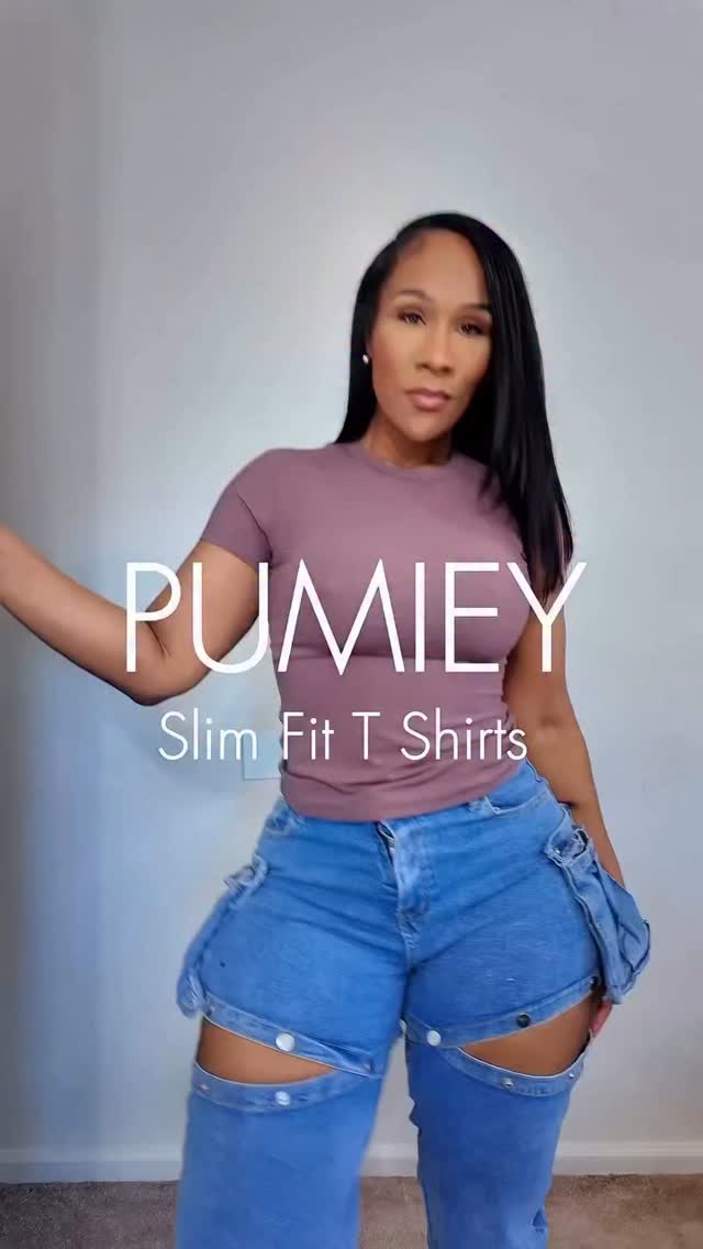 Instagram post by @biancasamonefinds for PUMIEY. Caption reads: Stretch ✅ Softness ✅ Snatched ✅
Wearing the Smoke....