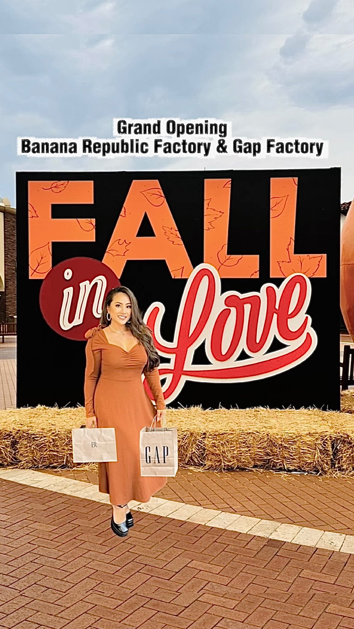 Instagram post by @mrs.myrna for Banana Republic Factory. Caption reads: #AD 🍁FALL FASHION HAS ARRIVED! I was invited to....