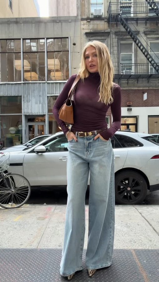 Instagram post by @halleykmcg for Intimissimi. Caption reads: So many different ways to style this top from....