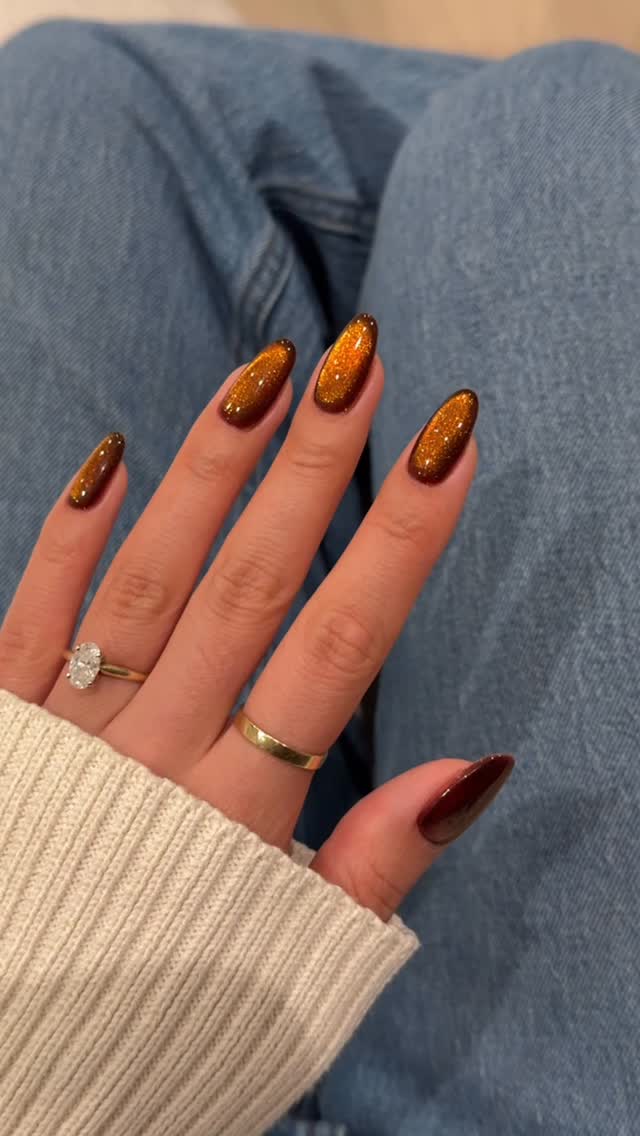 Instagram post by @heluviee for Modelones. Caption reads: mentally in fall w these 🍂🍂🧡 

using shade 2458....