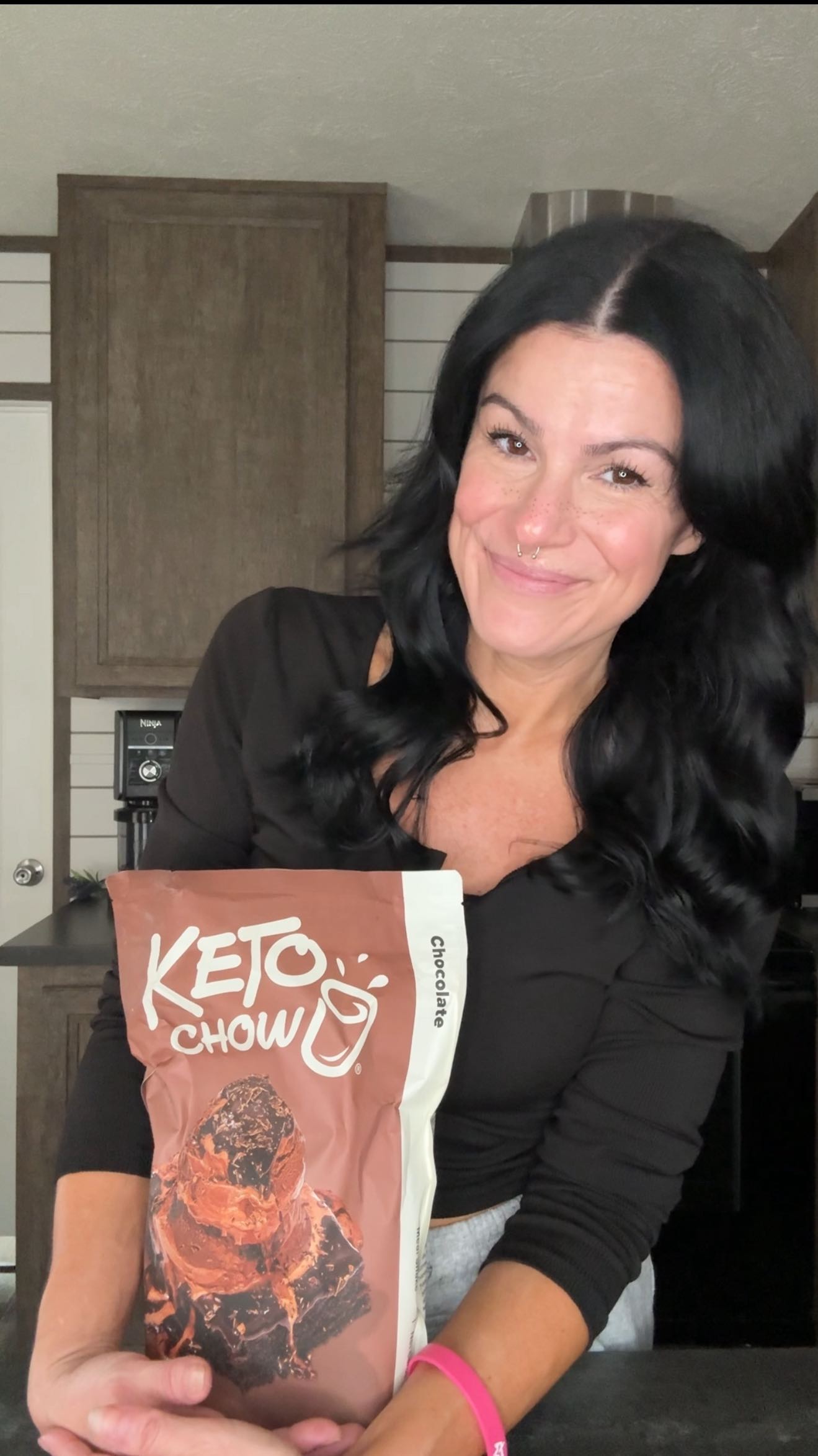 Instagram post by @the_keto_dealer for Keto Chow. Caption reads: 💁🏻‍♀️ My best keto tips for beginners!

1. Keep....