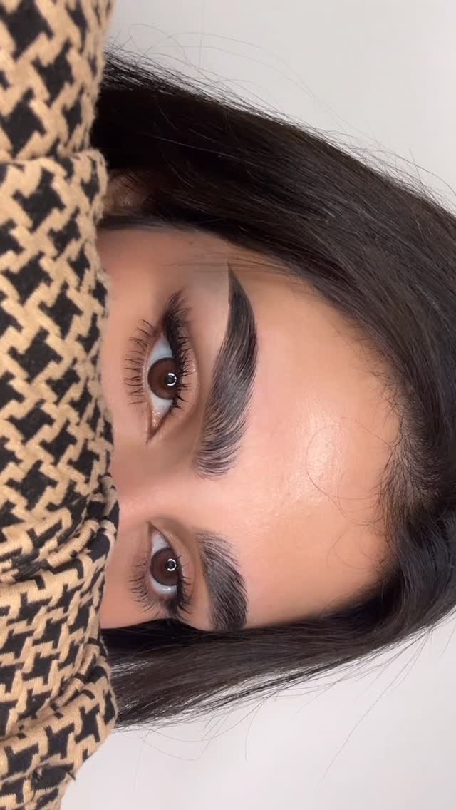 Instagram post by @1lvsell for INGLOT COSMETICS. Caption reads: 🤎🥧
@inglot_cosmetics / brown kohol.