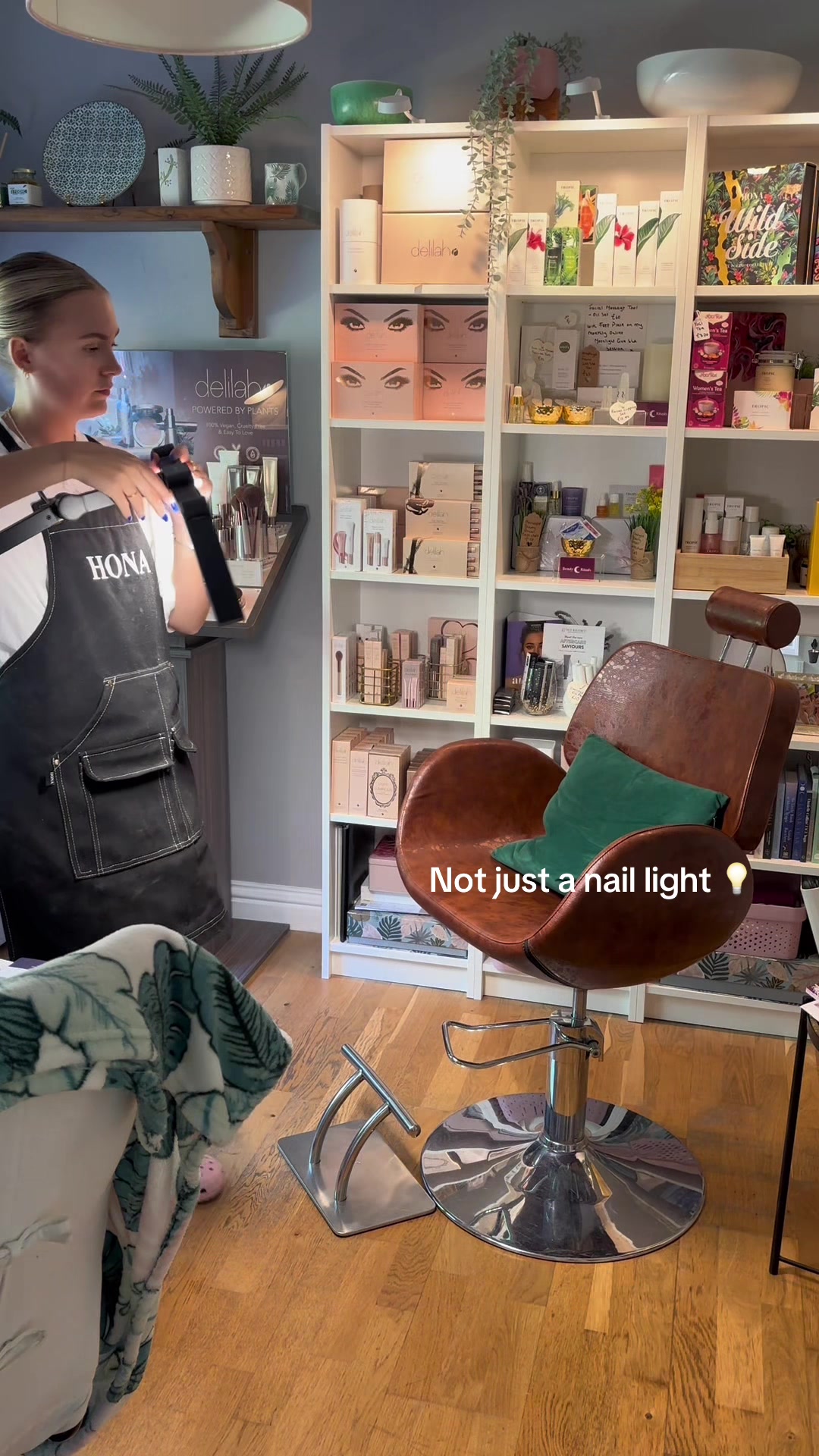 TikTok post by @maisiejacksonbeauty for Katie Barnes Tool Range. Caption reads: Everyone knows how much I LOVE my KB Desk Light,....