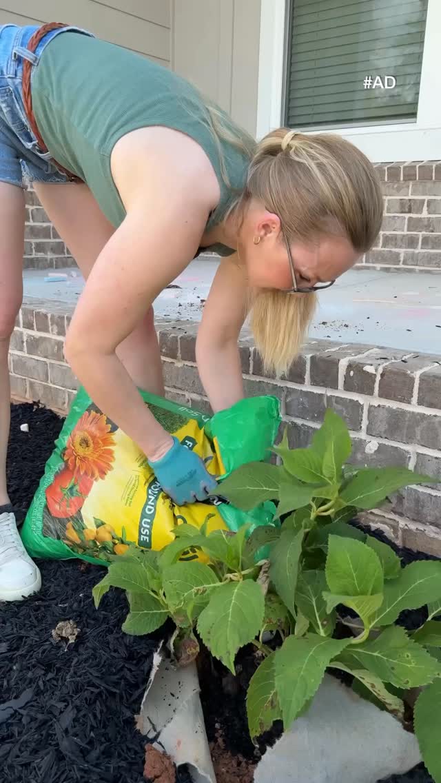 Instagram post by @routinelyrachael for Miracle-Gro. Caption reads: #ad I’ve always wanted to have beautiful flower....