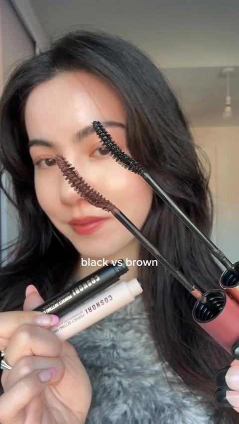 Instagram post by @kanaebarrio for Cosnori. Caption reads: 🖤🤎 @cosnori_global Perfect Setting Mascara [...].