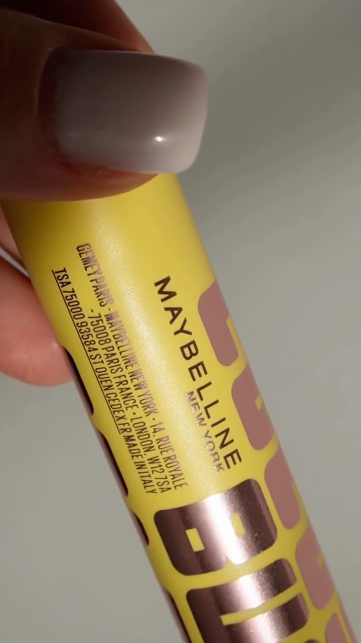 Instagram post by @stefanadavid for BUZZStore. Caption reads: ✨Lashes on another level? 

Meet the NEW....