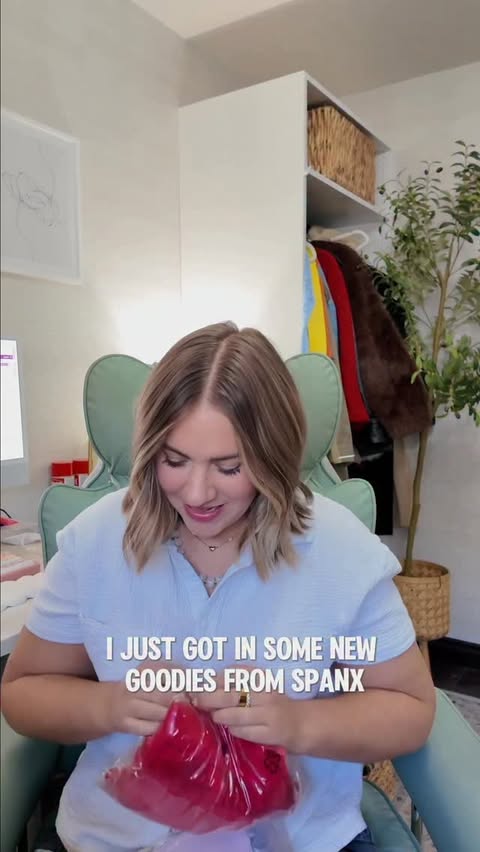 Instagram post by @kiteenmariee for SPANX. Caption reads: Chatty @spanx unboxing + midsize try on 👀✨....