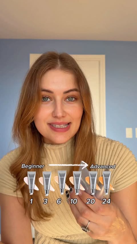 Instagram post by @sarahpalmyra for Medik8. Caption reads: my tried and true @officialmedik8 retinal serum is....