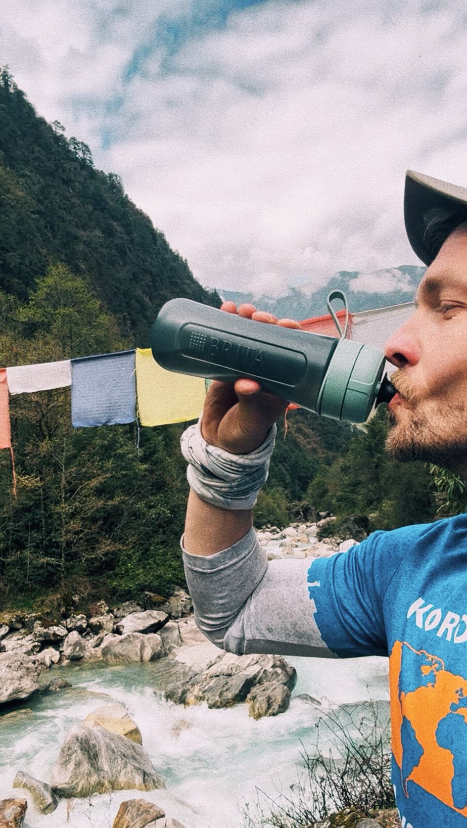 Instagram post by @wszczytowejformie for Brita. Caption reads: Himalaje i Nepal kojarzą nam się głównie z....