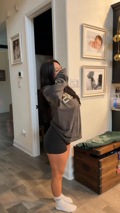 Instagram post by @lincolnsmamaaa for TOPICALS. Caption reads: How was your Monday?! Note to self: do not....