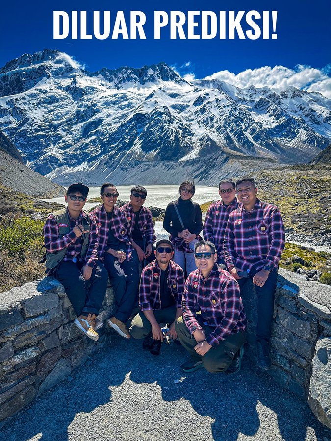 Instagram post by @jejelogy for Motul. Caption reads: Diluar prediksi, ternyata keindahan alam di New....