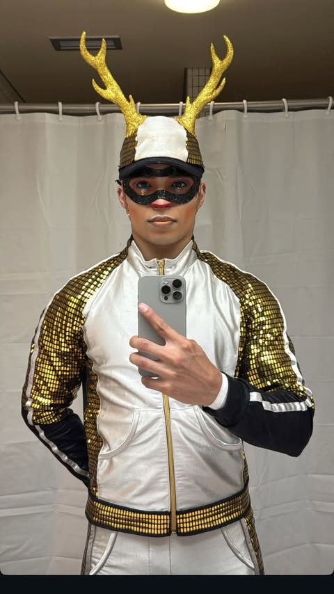 Instagram post by @bielzinx_ for Cirque du Soleil. Caption reads: It’s always magical to be on stage 
doing what I....