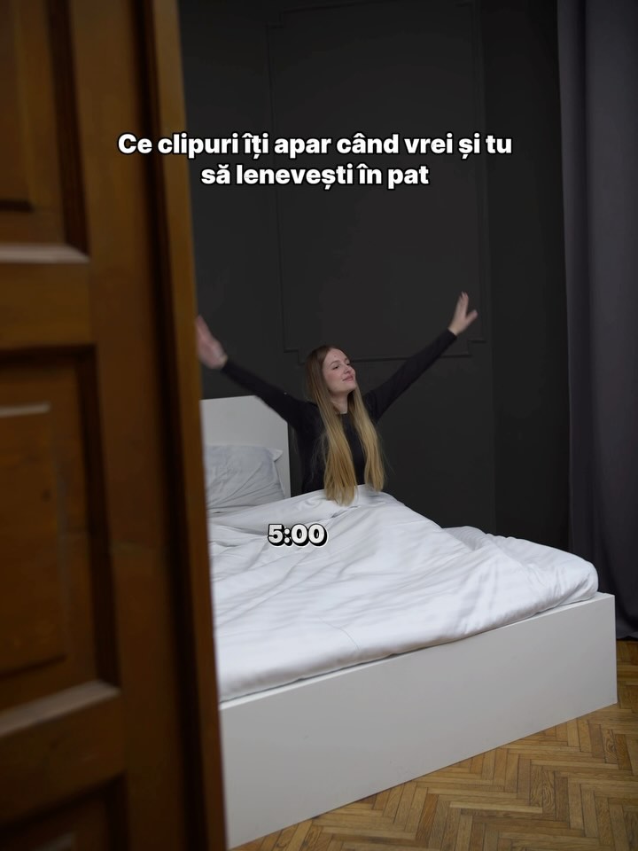 Instagram post by @iuanateodora_0 for Electrolux. Caption reads: Vă prezint aspiratorul vertical care face....