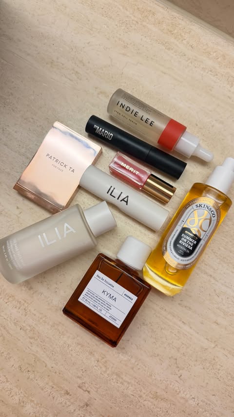 Instagram post by @oliviaa_walker for ILIA. Caption reads: [...] the assignment #ipsypartner #ad @iliabeauty....