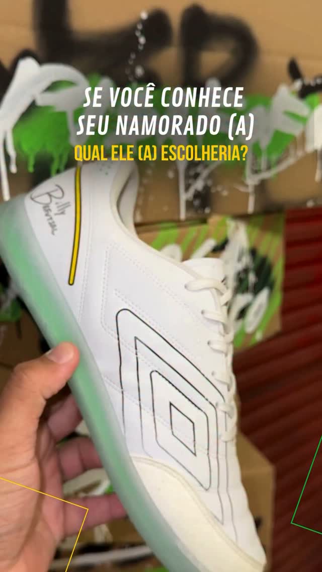 Instagram post by @brfutsal for Umbro. Caption reads: Manda pra ver se te conhece👀

Modelo BRFUTSAL....