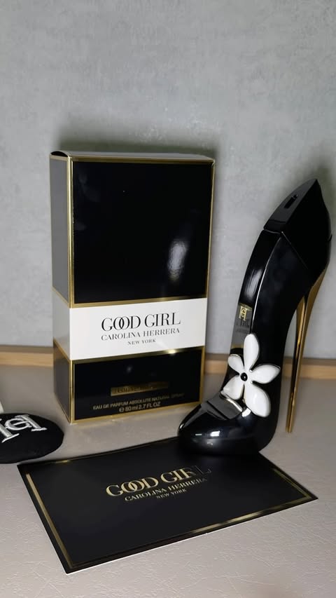 Instagram post by @gglzan for CAROLINA HERRERA. Caption reads: [...] that leaves a lasting impression🎆....