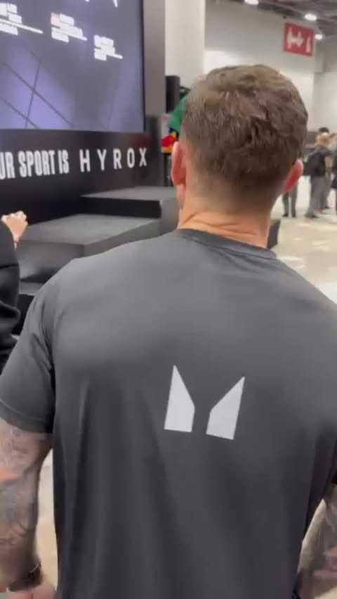 Instagram post by @lee__tuck for MyProtein. Caption reads: [...] #hyroxrace #ʏᴏᴜᴠsʏᴏᴜ Team: ❤️💚🩵🖤....