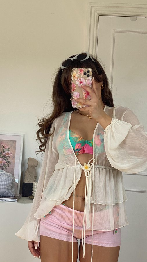 Instagram post by an influencer for Freya Lingerie. Caption reads: Catching rays in @freyalingerie – the ultimate....