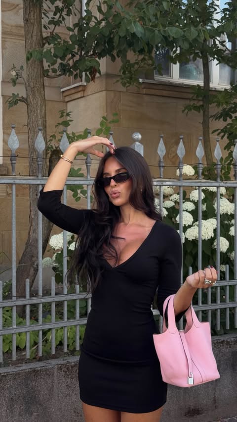 Instagram post by @zoeliss for Gina Tricot. Caption reads: Anzeige | wearing dresses all summer @ginatricot....