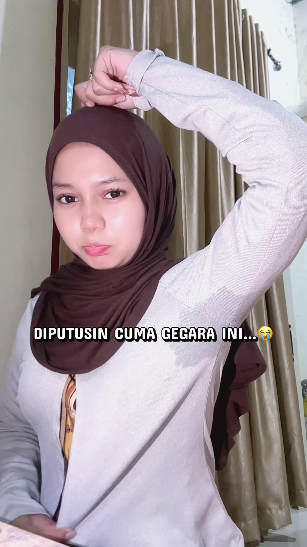 TikTok post by @lena.kecillll for Hobebar Indonesia. Caption reads: bay ketiak basah 😝🫸🏻 @HOBEBAR-ID #hobebar....