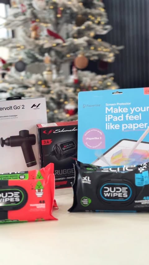 Instagram post by @kerraezgi for Hyperice. Caption reads: #ad #MensGiftGuidebb2025 Holiday gifting for men....