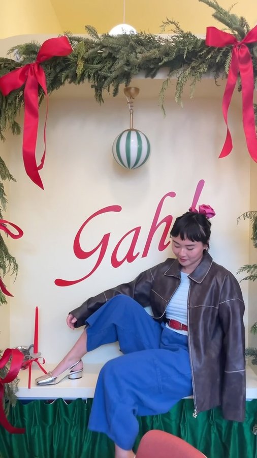 Instagram post by @vivthemole for Lisa Says Gah. Caption reads: .