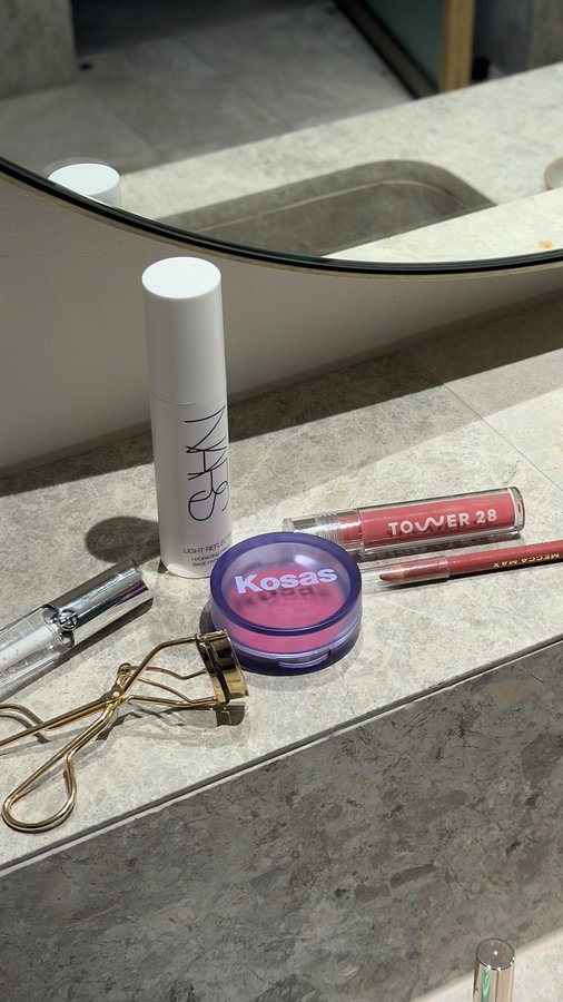 Instagram post by @mattiegouman for Penfolds Wines. Caption reads: GRWM for dinner 💋 w/ @penfolds 

#grwm #makeup....