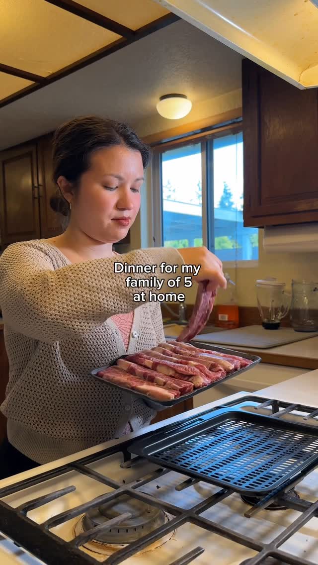 Instagram post by @ayomadelyn for Blues Hog. Caption reads: These short ribs were amazing and no grill was....