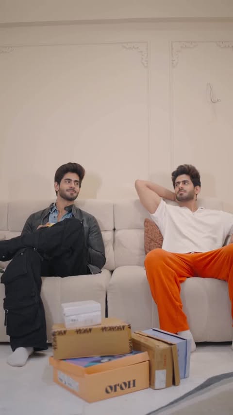 Instagram post by @rishabhjaiswalll for Flipkart. Caption reads: [...] member and link your account with @flipkart....