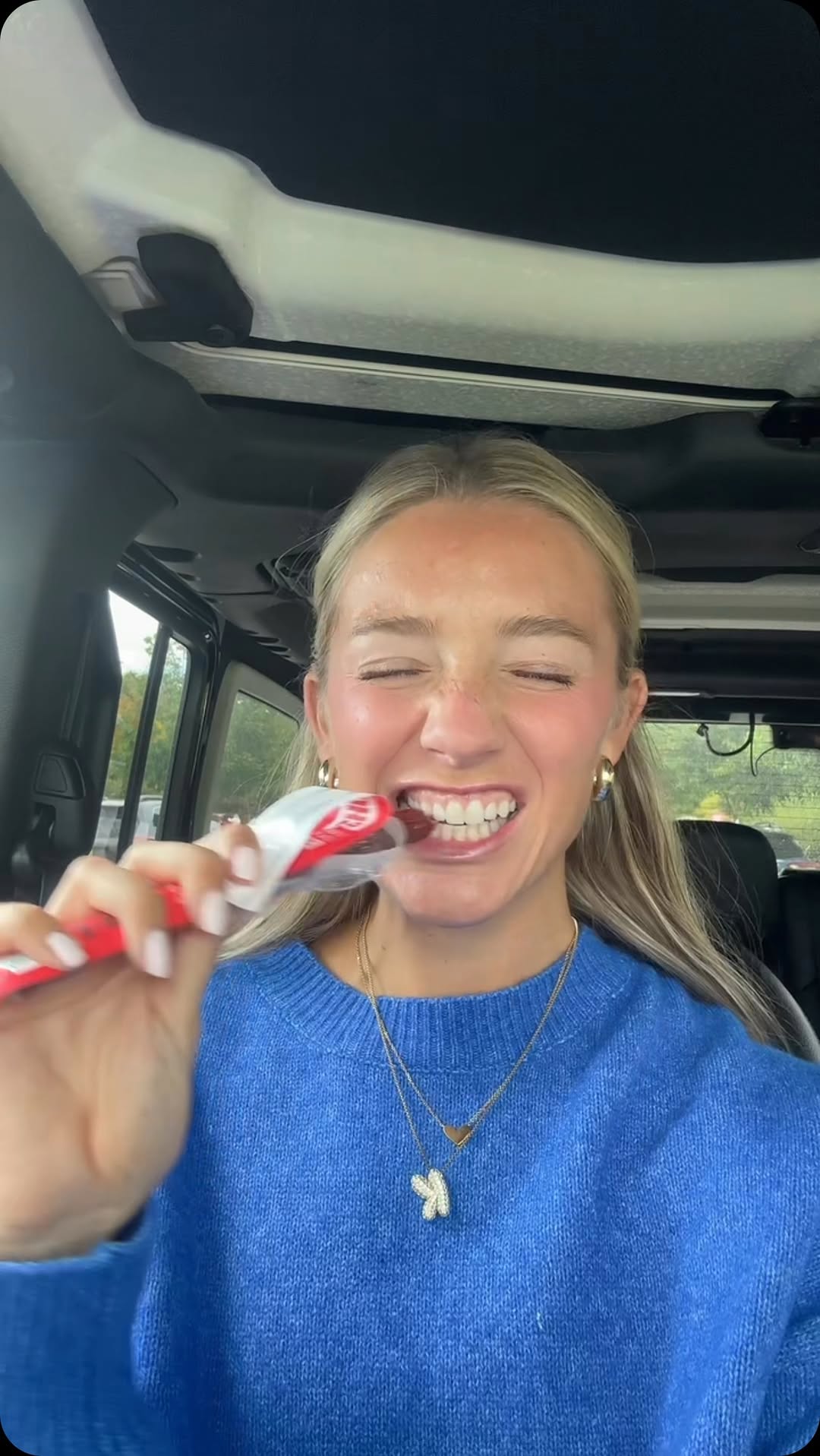 Instagram post by @popstar.katie for Chomps. Caption reads: @chomps are one of my favorite snacks to grab on....