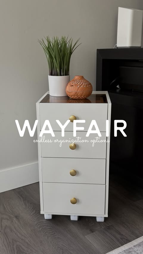 Instagram post by an influencer for Wayfair. Caption reads: [...] 🤍 i found this on Wayfair and originally....