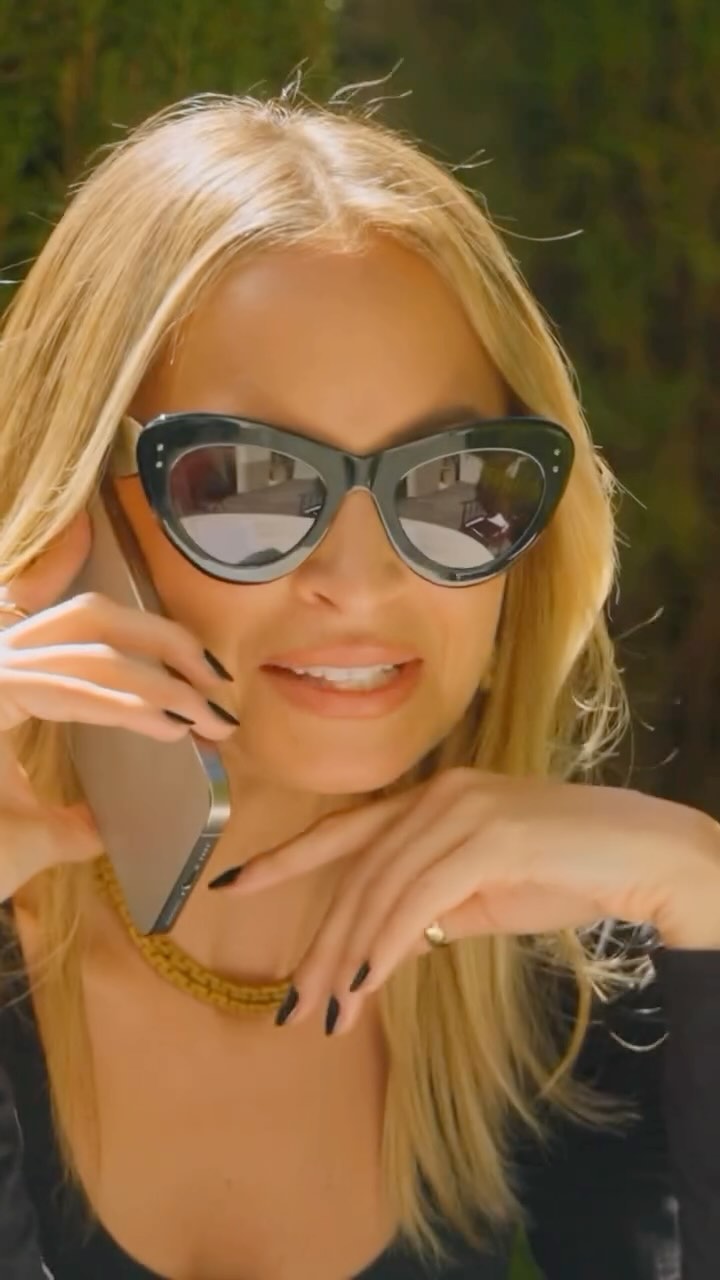 Instagram post by @nicolerichie for Turbotax. Caption reads: If you’re a busy bee 🐝, let a @turbotax Full....