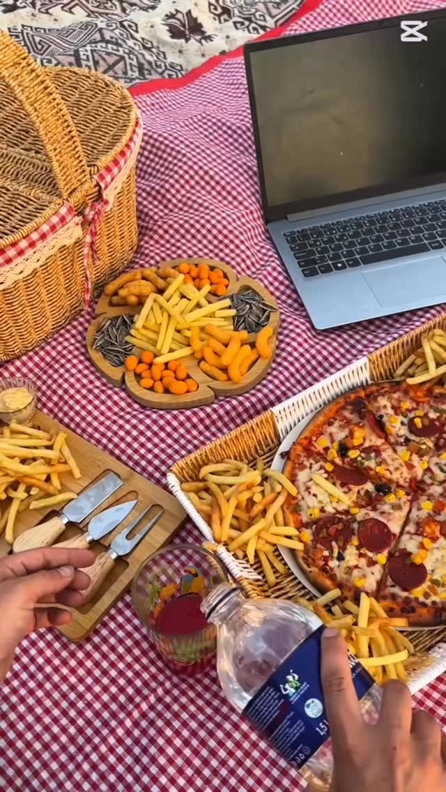 Instagram post by @bsra_nur_ for dimesclub. Caption reads: [...] Dimes Cool Bery Mix ile ferahliyoruz.....