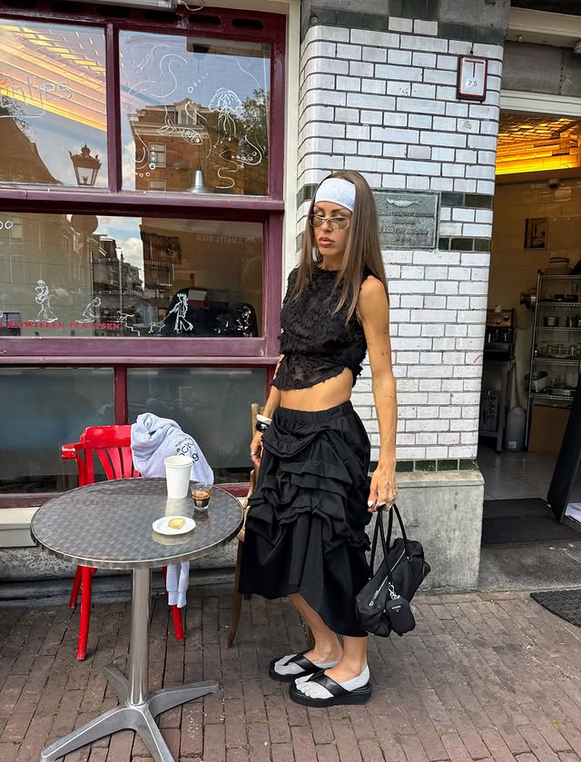 Instagram post by @_olhirst_ for Vagabond Shoemakers. Caption reads: [...] in Amsterdam wearing my faves....