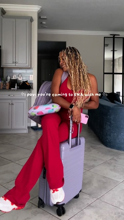 Instagram post by @nursenasia for Indeed. Caption reads: #IndeedPartner

GRWM for my first nurses....