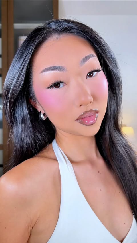 Instagram post by @itsbabykelz for Maybelline Lebanon. Caption reads: a foundation that I RIDE for 😌 IYKYK this is one....
