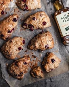 Instagram post by @hannah.che for THRIVE Magazine. Caption reads: friends, still need a holiday breakfast/dessert....