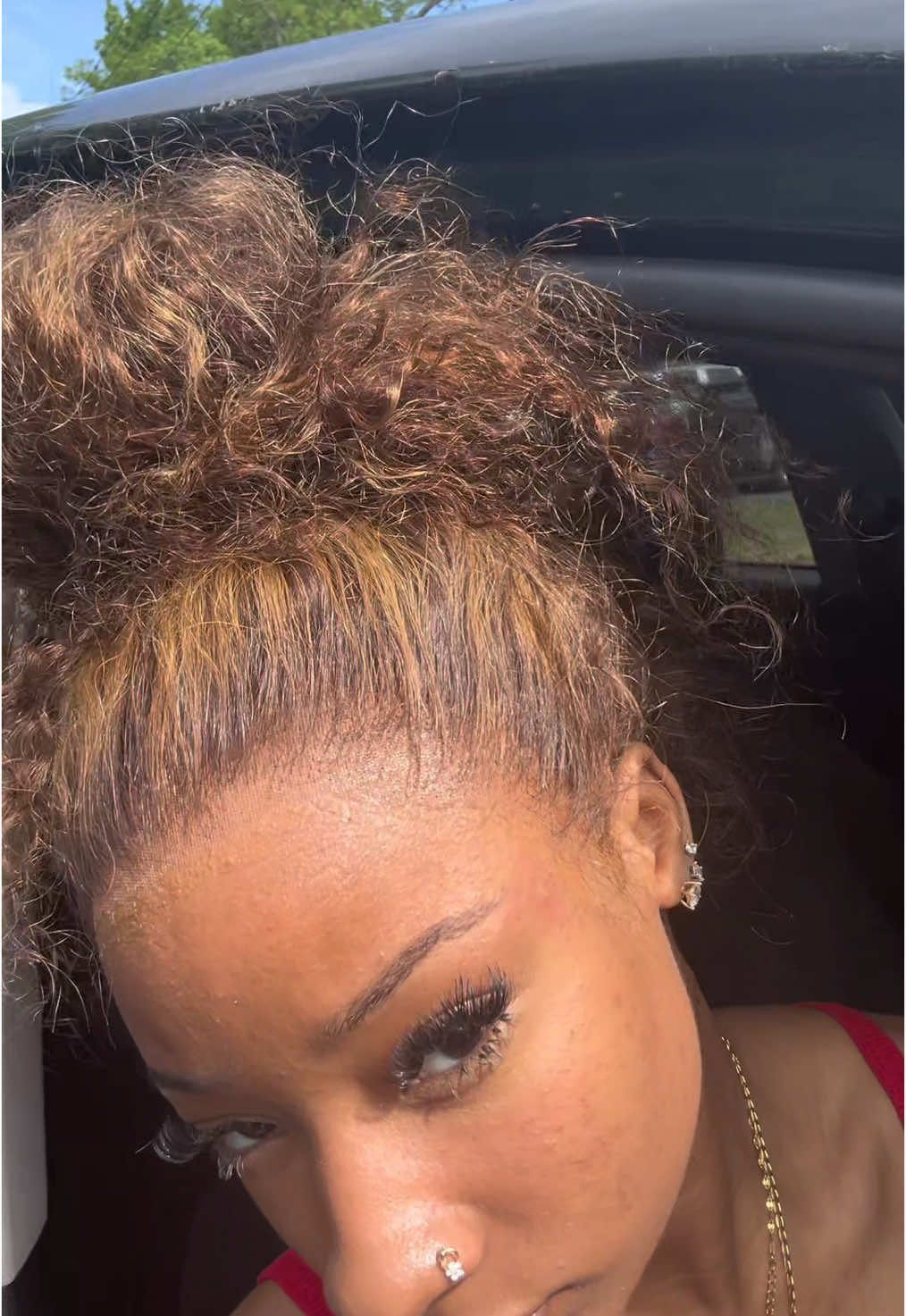 TikTok post by @b.duhhh for Ashimary Hair. Caption reads: Best thing ever! & so convenient....