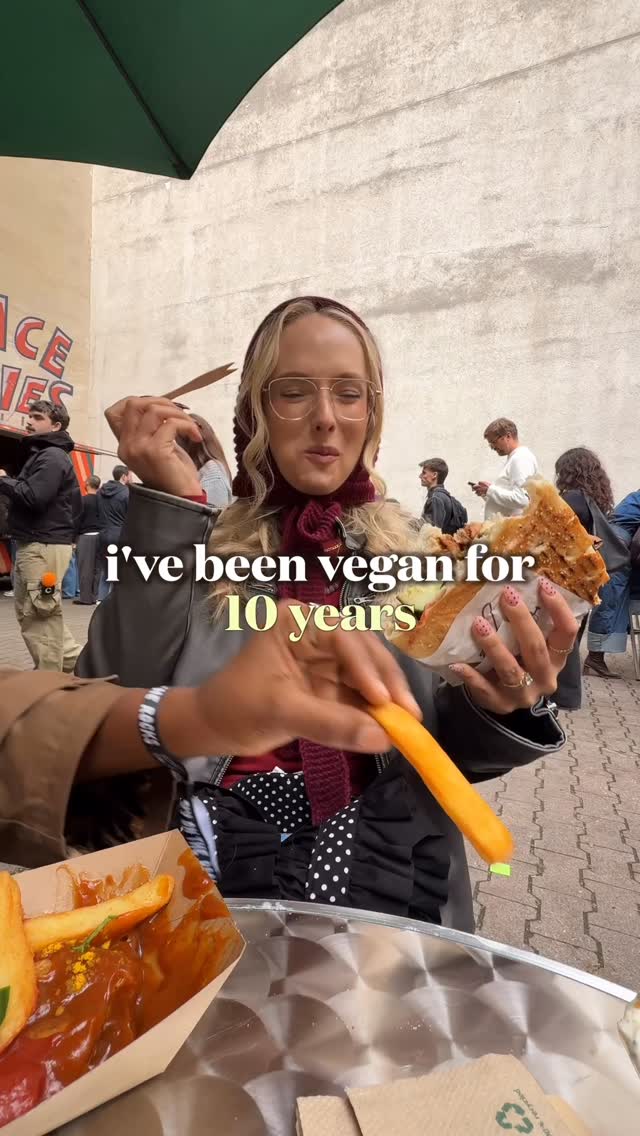 Instagram post by @ellysplate for Oatly. Caption reads: Chia pudding matcha lattes, count me IN 🍵

ad....