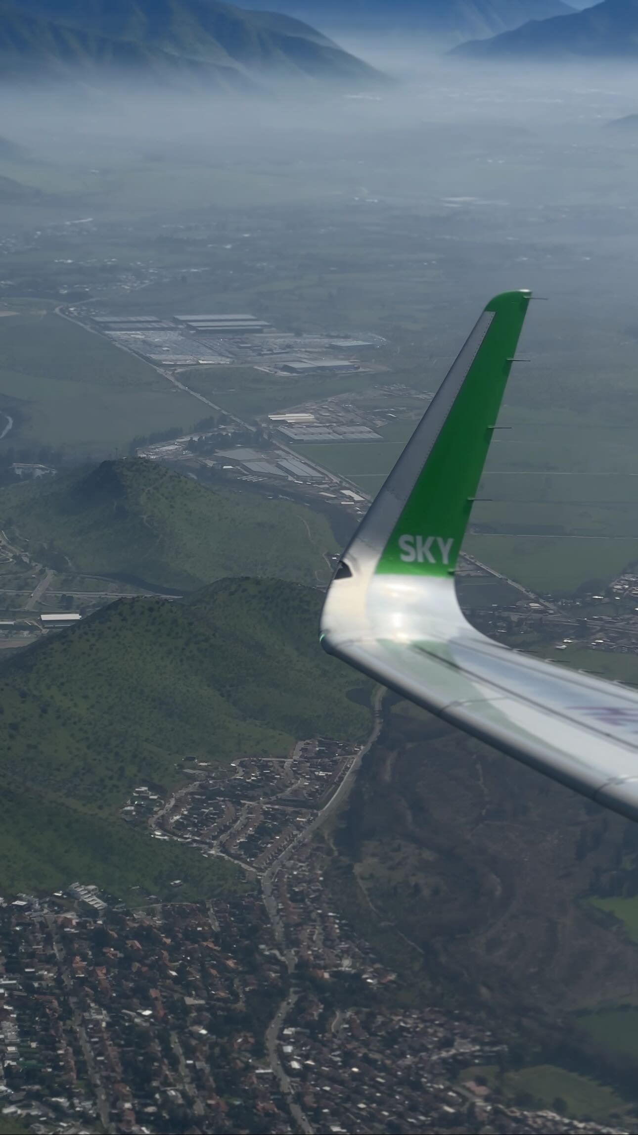 Instagram post by @prissilahoward for SKY Airline. Caption reads: Viví una experiencia única gracias a SKY ✈️ y a su....