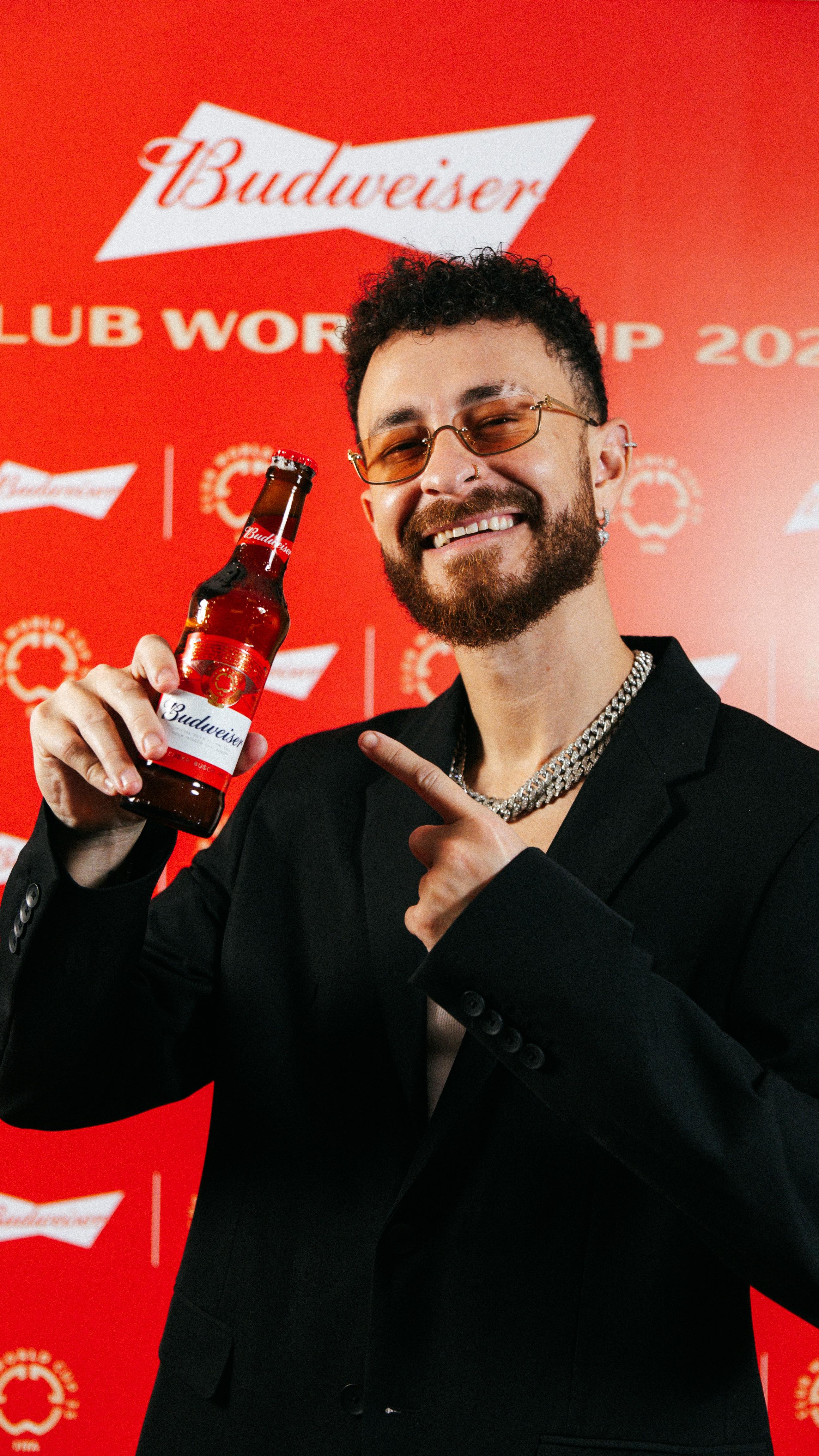 Instagram post by @fred for Budweiser. Caption reads: O inimaginável aconteceu! 

Agora faço parte do....