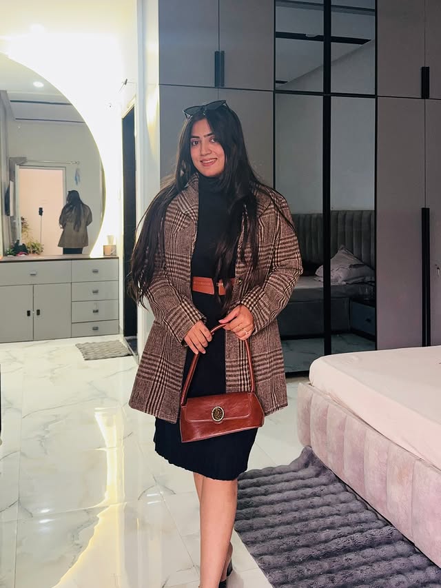 Instagram post by @palakgidwani_ for OUTZIDR. Caption reads: @outzidr_official ✨♥️ . Brown Big Collar Full....