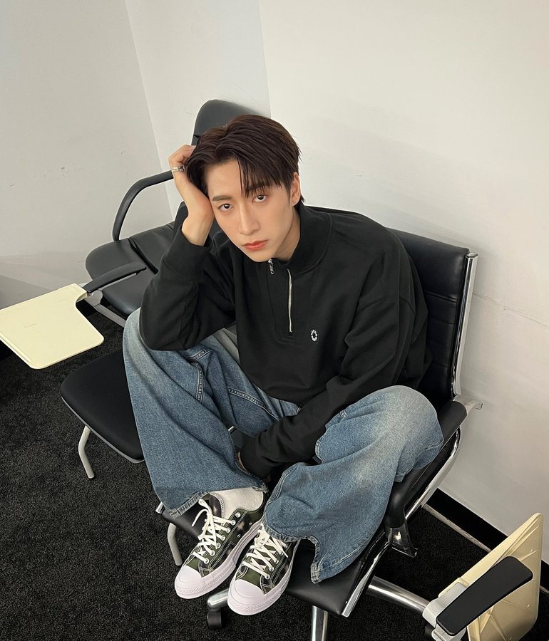 Instagram post by @jungwboo for KENZO. Caption reads: Action! 🎬

#ConversexKenzo 
#KENZONIGO 
#KENZOTH.