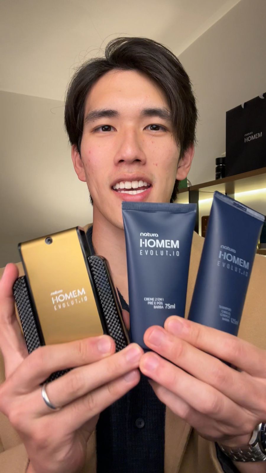 Instagram post by @kimdamoda for Natura Brasil. Caption reads: Natura Homem Evolutio é a nova fragrância da....