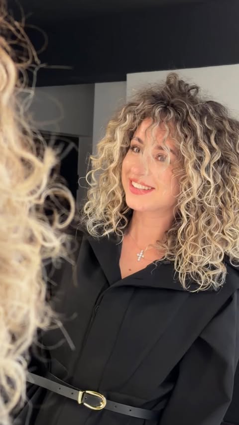 Instagram post by @hair_by_oana for Moroccanoil. Caption reads: [...] blonde. That’s why I chose Moroccanoil....